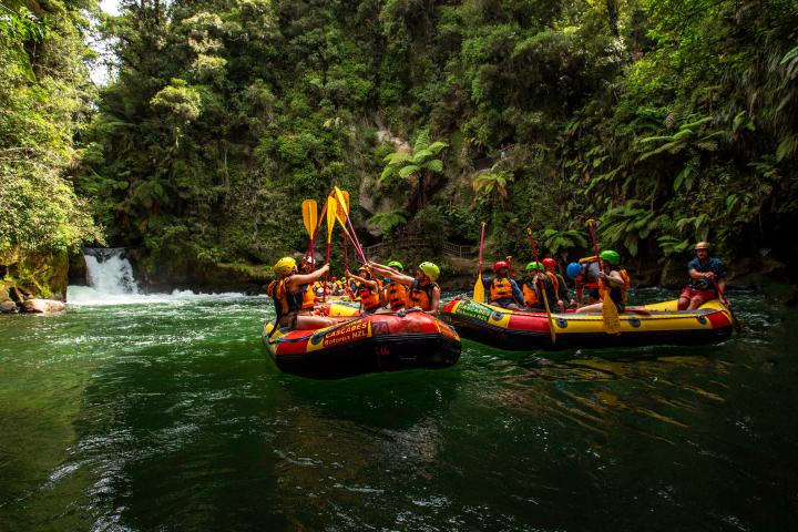 a small boat in a body of water
